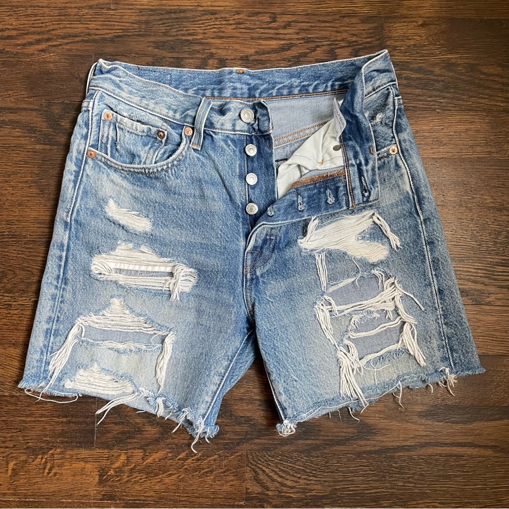 Levi's Distressed High-Rise Jean Shorts 26 inch